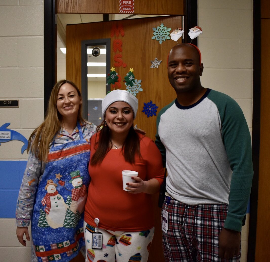 Michelle_Alongi's tweet photo. Over 600 cups of hot chocolate served to all our happy dolphins! #success #rodeamagiccarpet #pajamaday #thisisgalm @frankjohnson75 https://t.co/rpDyyPbLiO