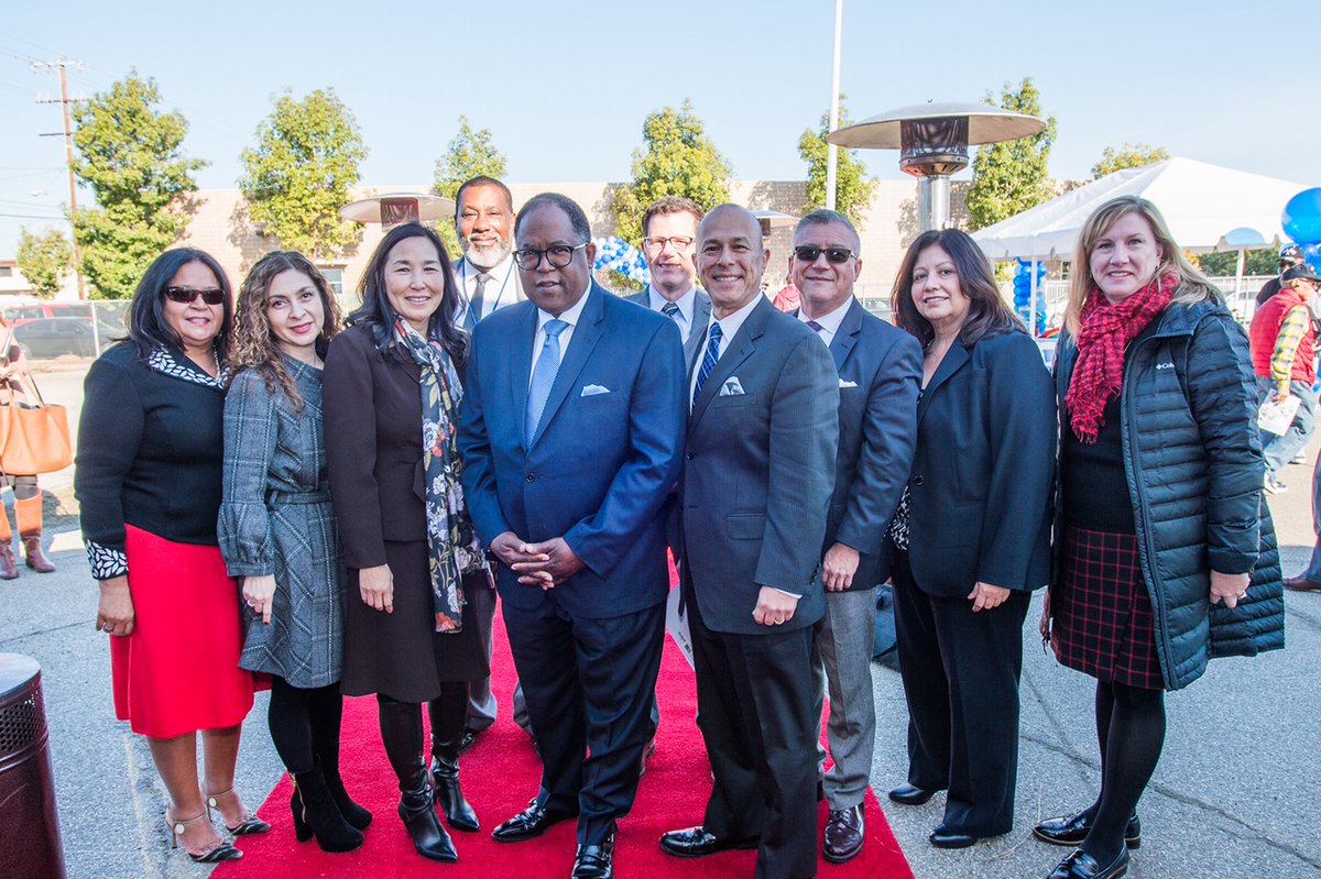 mridleythomas's tweet photo. Today we broke ground on a 1st-of-its kind service-enriched housing. In less than a year, Safe Landing will be open 24/7! #BringEveryoneIn @kfalosangeles @EveryoneIn_LA
https://t.co/hED1Iy0R0a https://t.co/rPzS9oZa4J