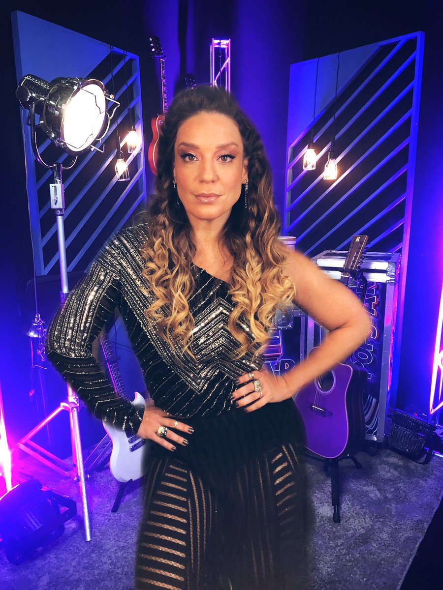 Passando para agradecer a torcida de todos que acreditam em mim!!! Obrigada de todo meu coração!!!