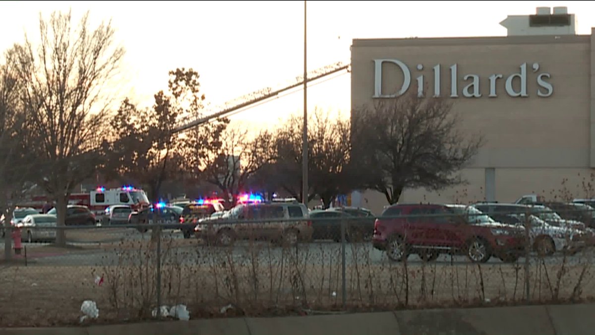 kfor's tweet image. The @OKCPD have a suspect description. Black Male wearing grey sweatpants with red underwear visible at the waist and no shirt. The suspect also had a visible tattoo on his back left shoulder. #Breaking #KFORAlert