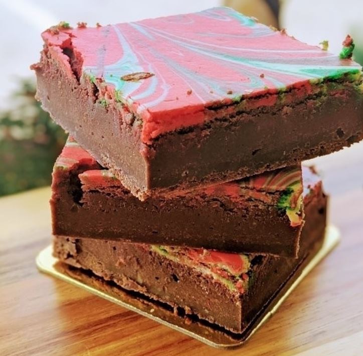 Here are the holiday hours for Bellissima Cakes and pastries located at 105 Park Drive in Waterloo