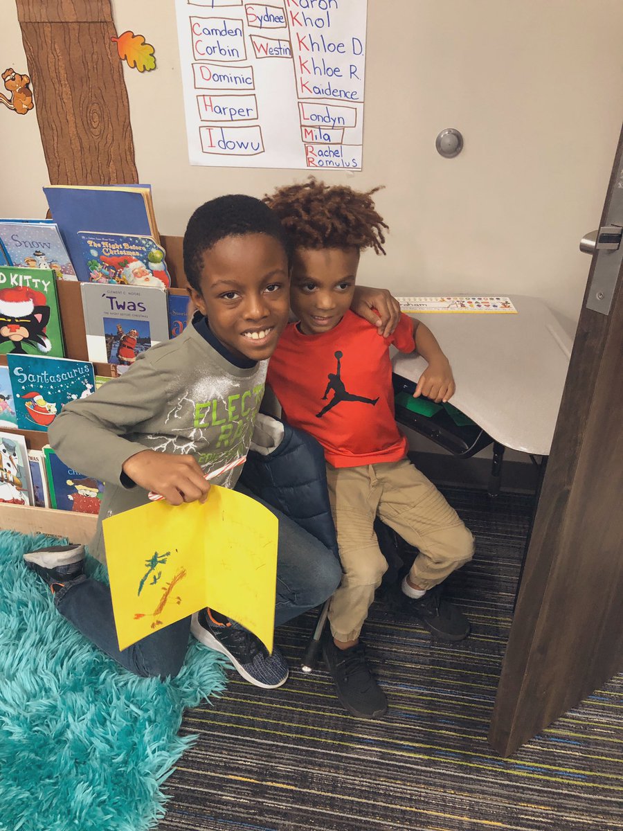 MrsBui3's tweet image. Our sweet friends made us cards! #matzkeproud #buddyclass