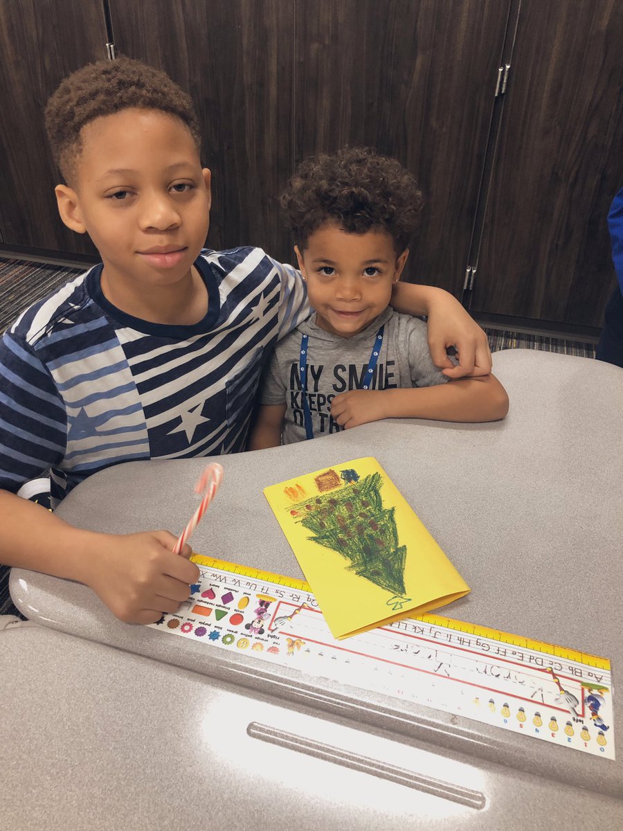 MrsBui3's tweet image. Our sweet friends made us cards! #matzkeproud #buddyclass