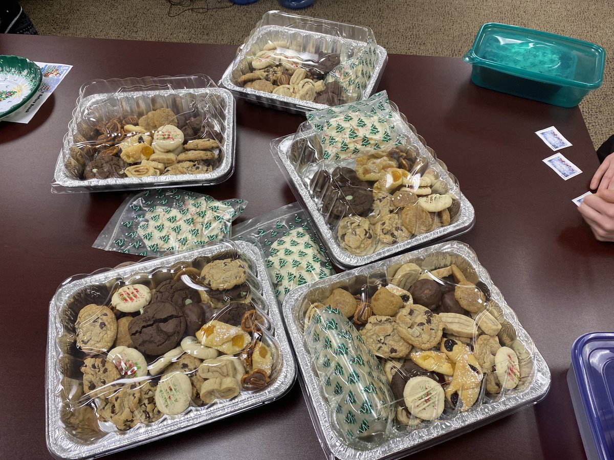 Cookie exchange AND pajamas all in one day??? What a fantastic Friday Eve 😊#rvican  #sd113a
