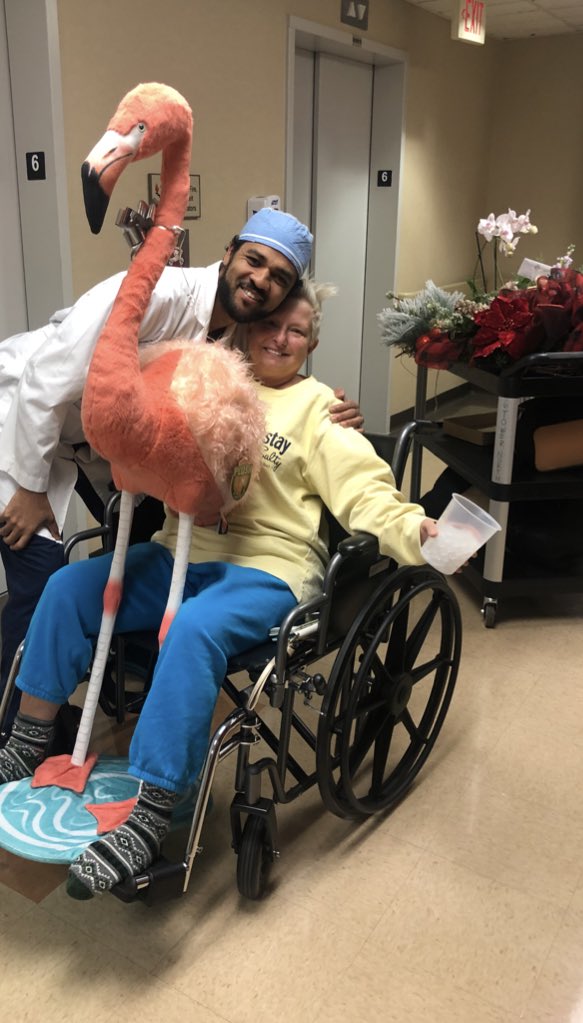 AmputationSuck's tweet image. Random patient with a stuffed flamingo.  How do you NOT take a picture with her?  I have her permission to post btw