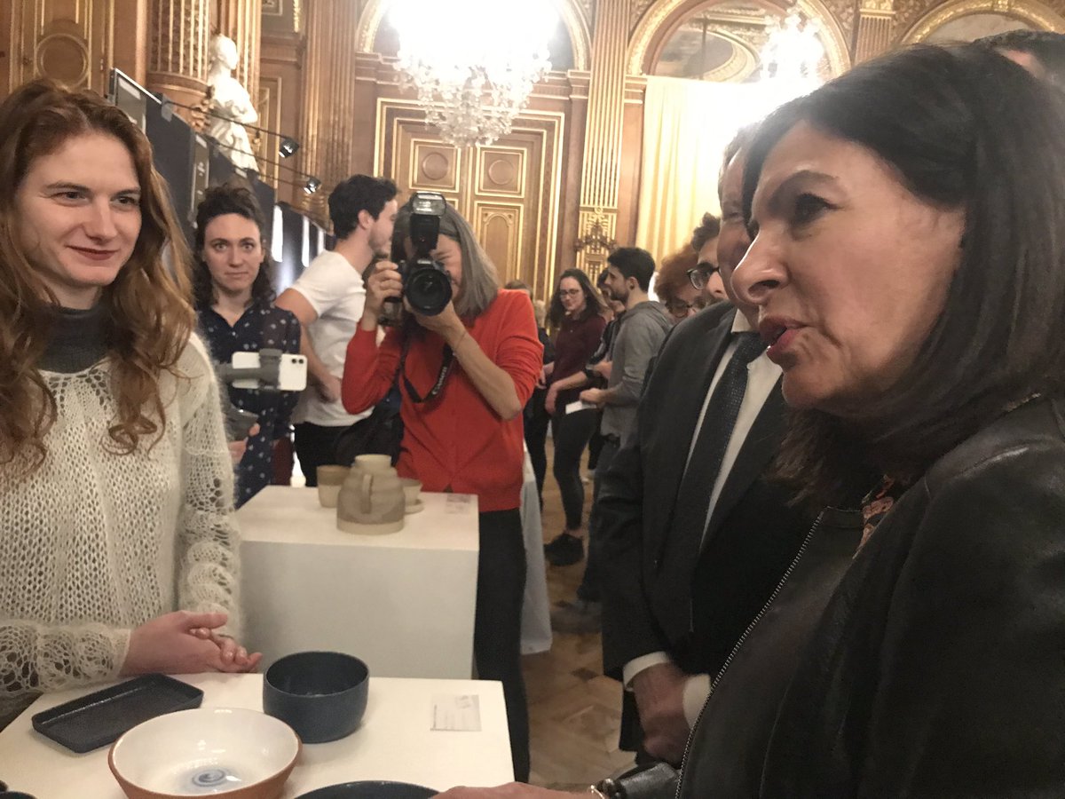Ce soir <a href="/Anne_Hidalgo/">Anne Hidalgo</a> <a href="/BarillonPascal/">Barillon Pascal</a> remettaient les prix du label #FabriqueaParis pr la 3e année.309 artisans, fabriquants talentueux, innovants, créatifs, avec des valeurs, qui fabriquent avec du cœur à découvrir paris.fr/pages/label-fa…. @NicolasBonnetO <a href="/Fredhoc/">Frédéric Hocquard</a> <a href="/jlmissika/">Jean-Louis Missika</a>