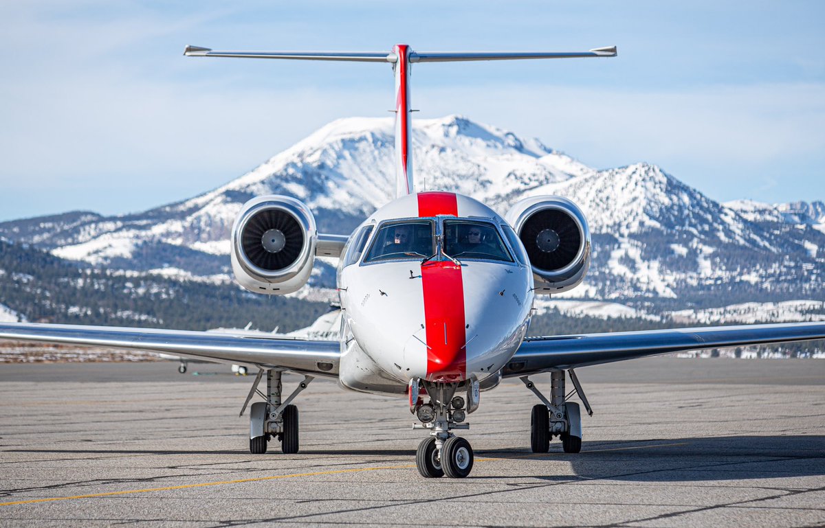 visitmammoth's tweet photo. What a beautiful day at the airport!
Winter flights are in full swing.
#VisitMammoth
#CatchTheWinterWave
@flyjsx
@united https://t.co/nd076gOJwd
