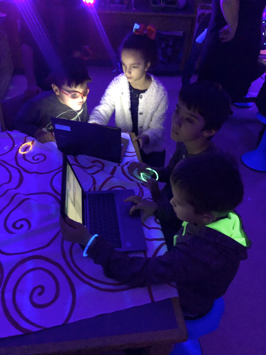 stars_aim's tweet photo. We loved participating in Hour of Code with @Cove3F @Cove_STEM https://t.co/gMmZmAicHK