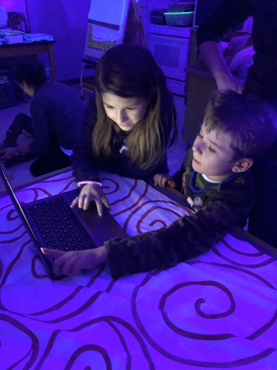 stars_aim's tweet photo. We loved participating in Hour of Code with @Cove3F @Cove_STEM https://t.co/gMmZmAicHK
