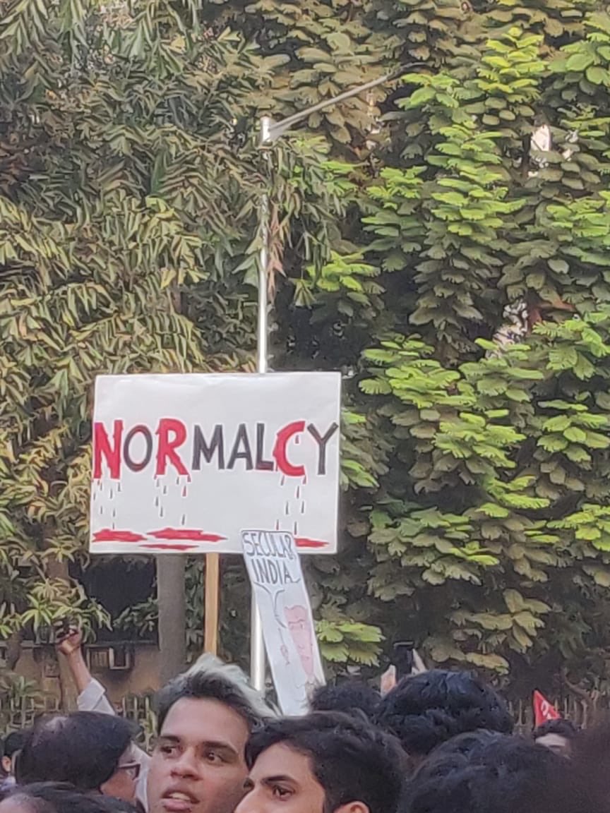 ZiasBakes's tweet photo. #MumbaikarsAgainstCAB #IndiaAgainstCAA #MumbaikarsAgainstCAA https://t.co/m0tmWNiPs0