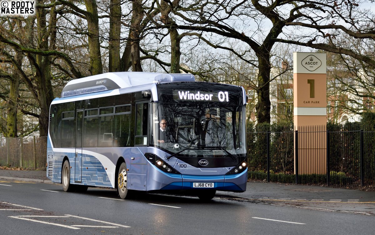 rootymasters's tweet image. White Bus of Winkfield have had the BYD ADL Enviro200 EV LJ68CYO demonstrator bus on loan for the week as seen here in Ascot on 19/12/2019. @ADLbus @WhiteBusService