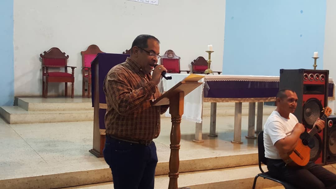 Antonio malave como orador de nuestro concierto final de año 2019. y nuestro Director Carlos Marquez dando la bienvenida al concierto. <a href="/elsistema/">El Sistema</a> <a href="/SistemaGuarico/">Sistema Orq. Guárico</a> <a href="/accguarico2011/">SIBCI Guárico </a> <a href="/prensalasmerced/">Alcaldía de Rondón</a>