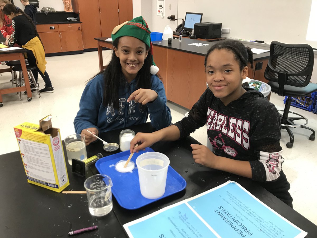 larcs4's tweet photo. Sixth graders making precipitates! ⁦@VikingsofMOVE⁩ https://t.co/sS6uDM0Cta