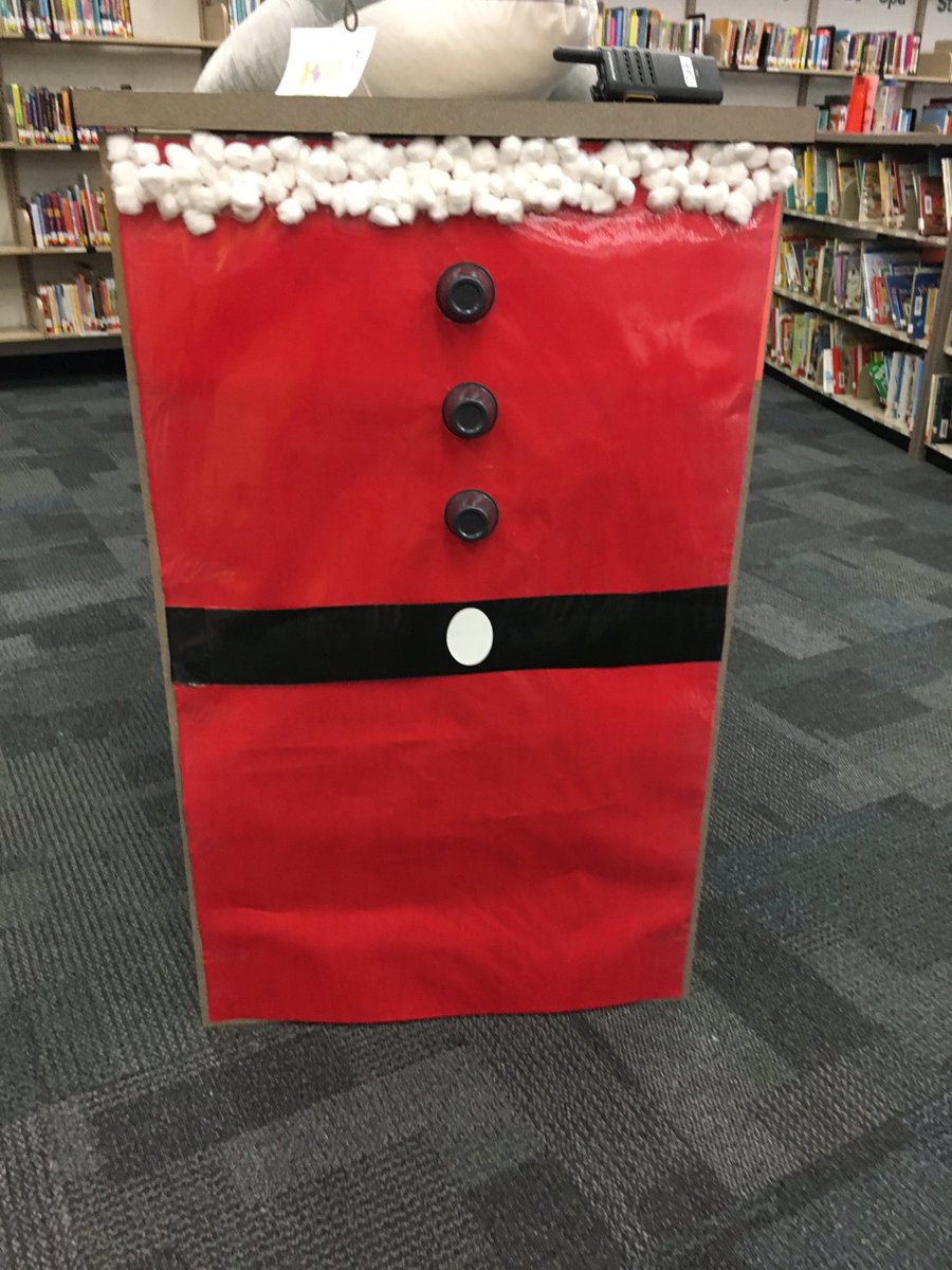 DickensonReads tweet media