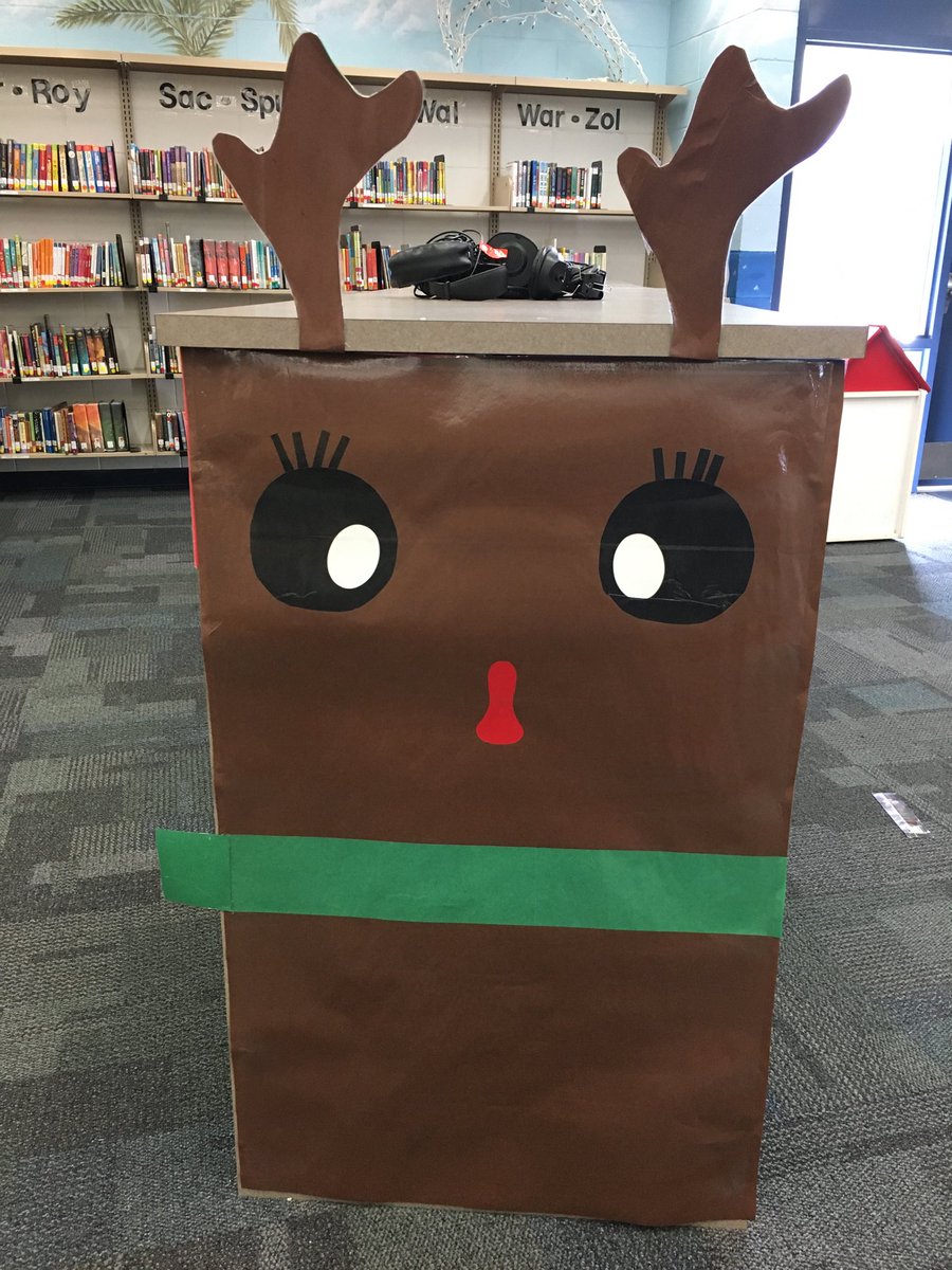 DickensonReads tweet media