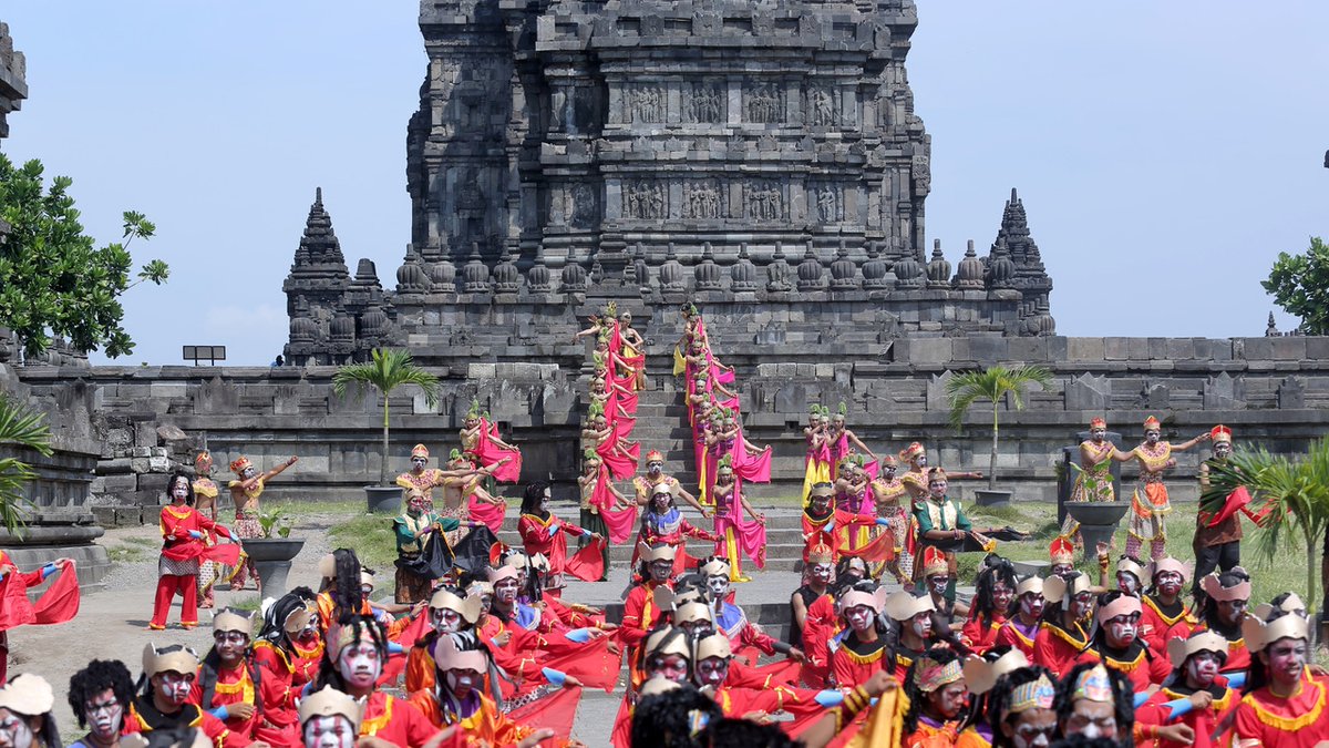 DynAttractions's tweet image. Congratulations to Trans Studio Bali on the opening of Flying Over Indonesia!

This incredible ride is getting rave reviews and we couldn't agree more!
ow.ly/tjBa50xDG3V

#ridedynamic #TransStudioBali #FlyingTheater