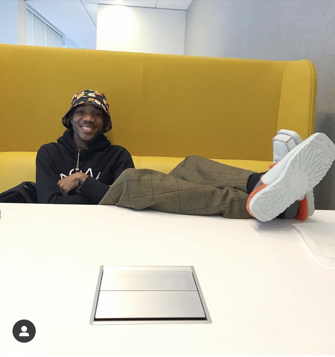 QUILLEMONS's tweet photo. Visited the #yellowbooth today. 🥺🍋✨ https://t.co/mfYh2rzUAF