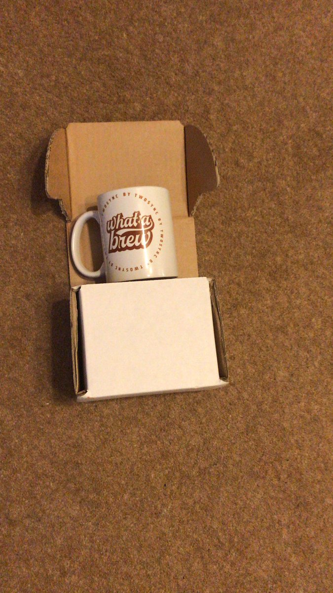 harveymonto12's tweet photo. Merch came today, absolutely buzzing! WHAT A BREWWWWW @TwoSyncOfficial #whatabrew https://t.co/9NljgjA2Xu
