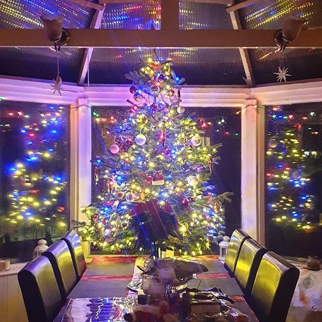 David_Mann_DM's tweet photo. Arrived in #staithes for #christmas. 
#christmastree. https://t.co/1PMxM3PzVD https://t.co/YU0G2vWiZ9