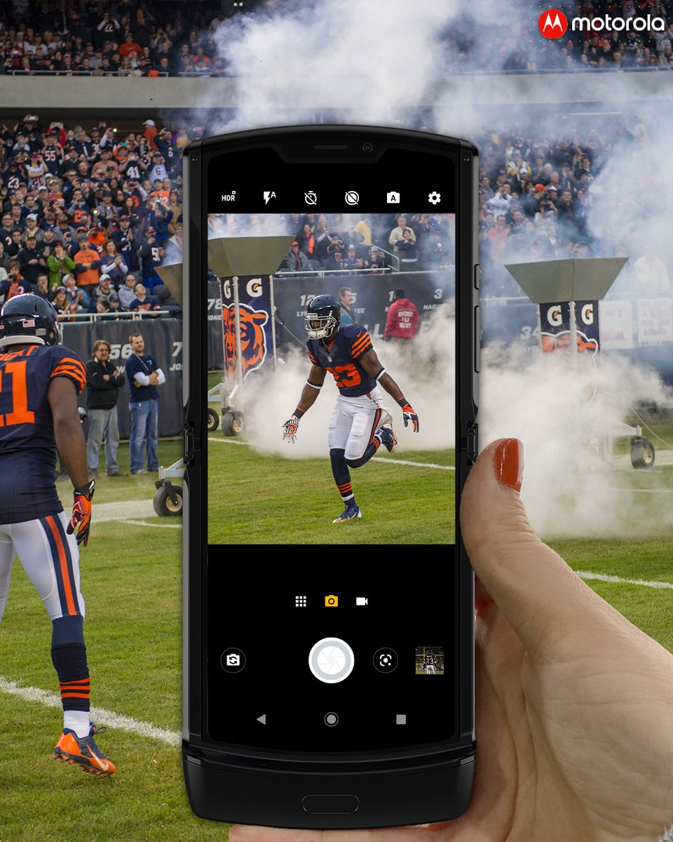 ChicagoBears's tweet photo. An icon returns to Soldier Field this Sunday.
#razr | #hellobears https://t.co/Xxf4bpW06H