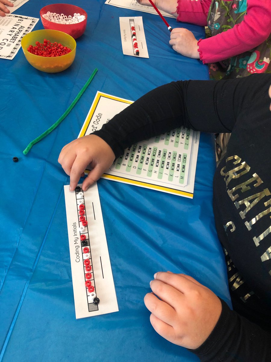 ITRTtinytech's tweet image. Coding is my jam! Today Grade 3 students learned about algorithms, loops, and if-then statements as they coded robots, used pair programming to create music through block coding and designed binary bracelets to show their initials in binary code. Fun times today! @HanoverSchools