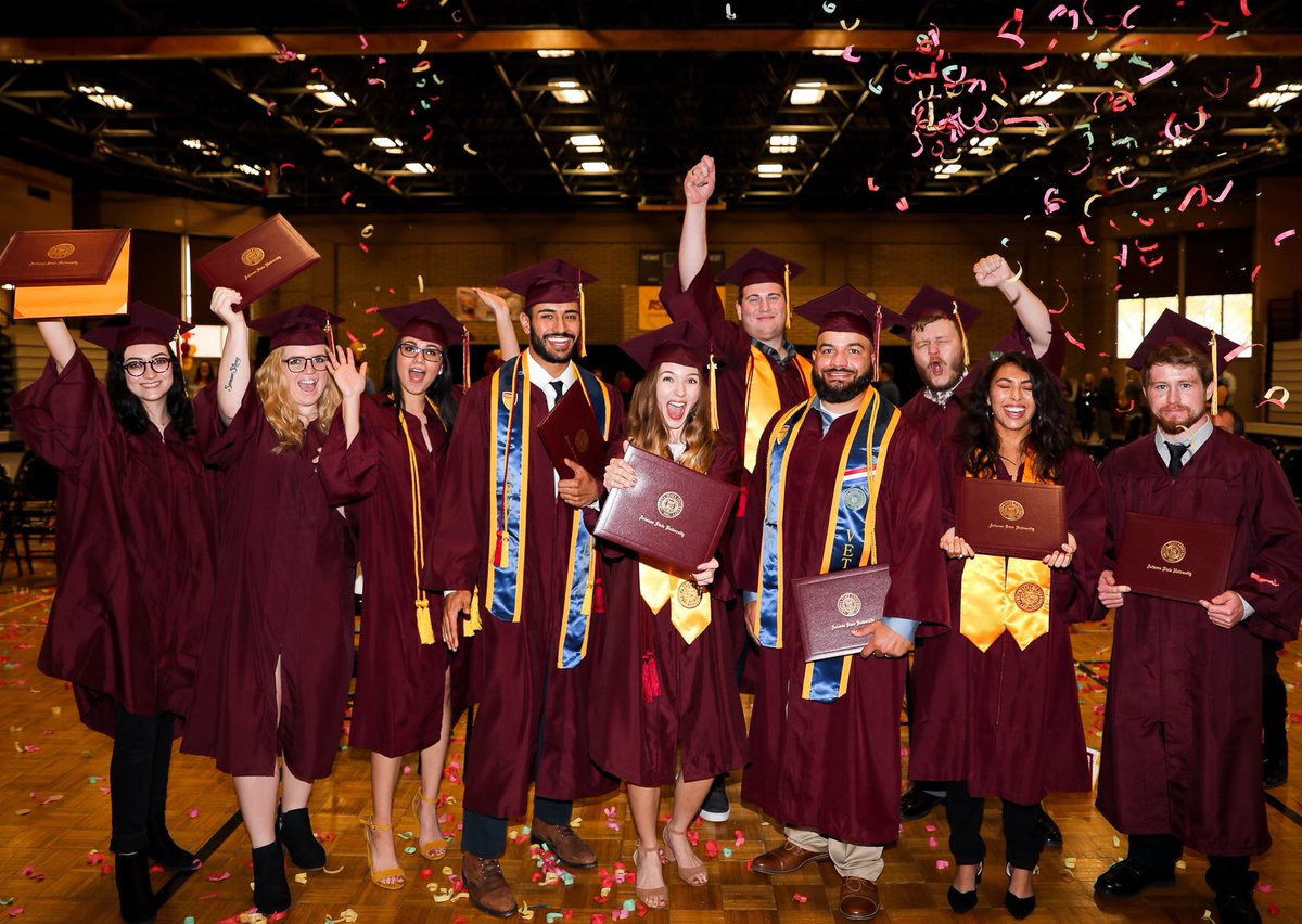 ASUHavasu's tweet photo. #ThrowbackThursday to our 2019 Fall Graduates π₯³ it counts, right? π #ASUHavasu #ASUHavasuGrad #ArizonaStateUniversity #HavasuSunDevils #Graduation2019 #LakeHavasuCity https://t.co/5xCWZdiGhX