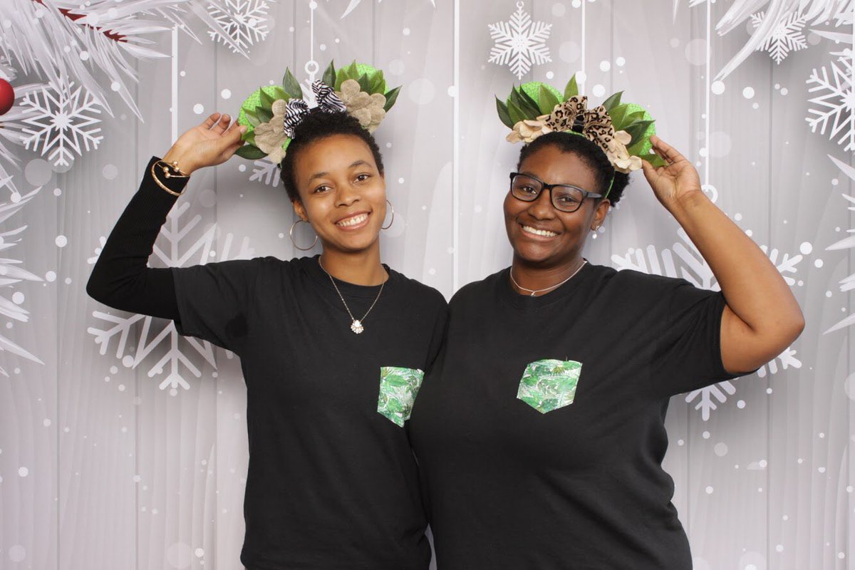 PhotoBoothSoCal's tweet photo. Making Spirits Bright! 💫 
Check out their Etsy store @grantyourwish to see their unique headbands and t-shirts. 
#happyholidays #socalfun #socalchristmas https://t.co/5rK02s6Y23