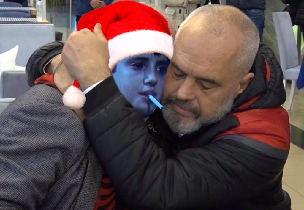zyshki's tweet photo. Edi Rama kur sheh statuse e mia ne Twet shqip dhe jo umor ne anklisht https://t.co/gl3Pu8rfrx