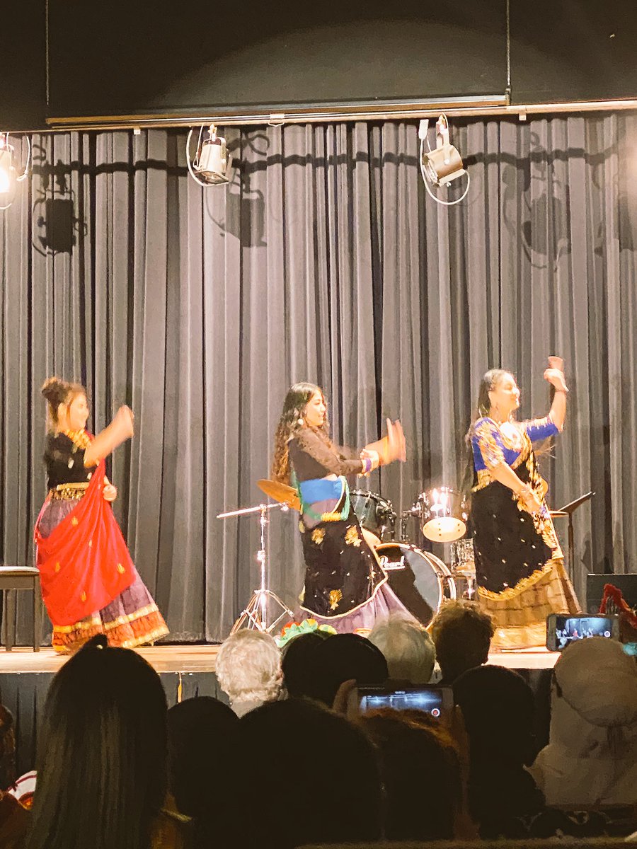 Amazing student performances at LEAP High School’s Culture Party and 25th Anniversary Celebration! <a href="/SPPS_News/">Saint Paul Public Schools</a> #SPPSAchieves