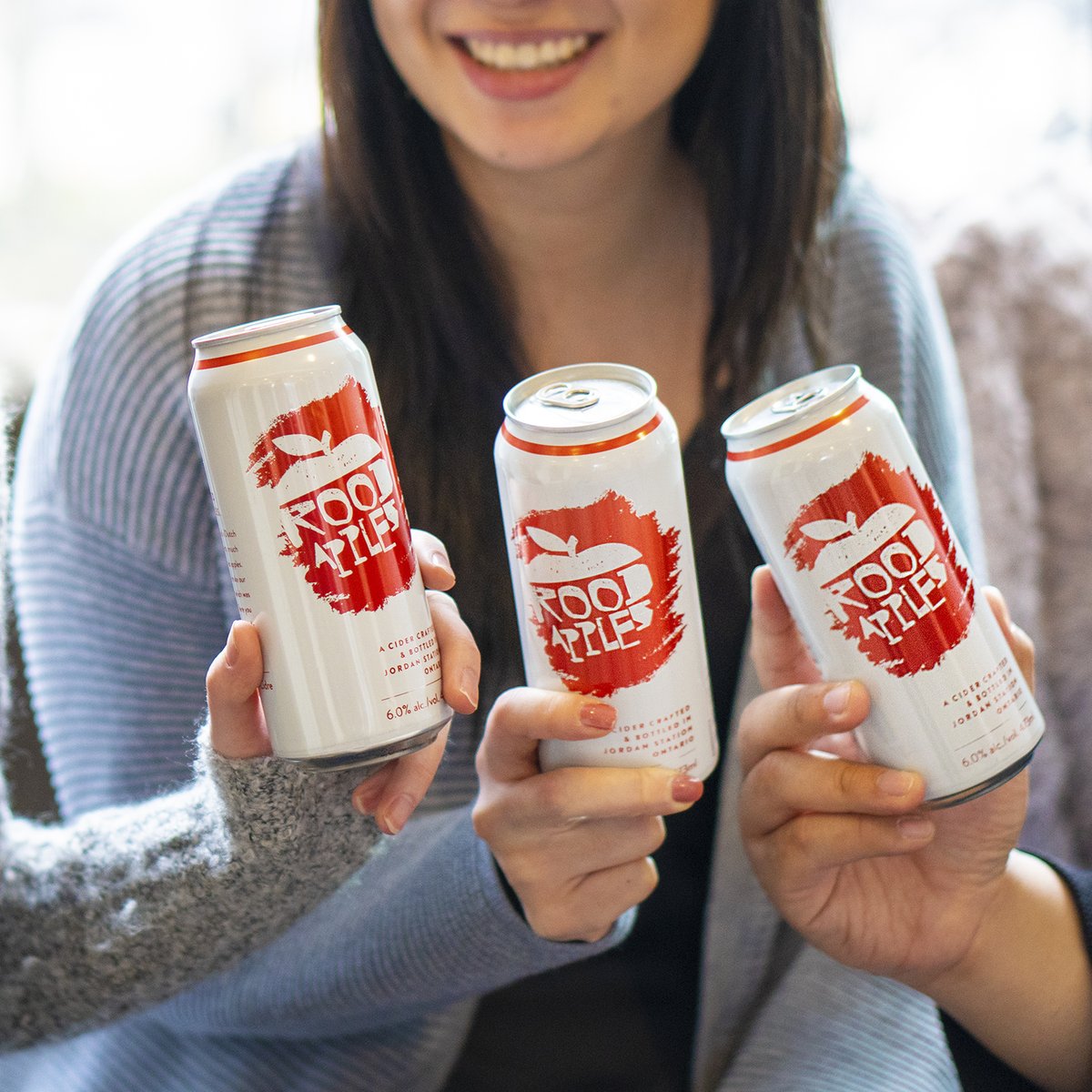 RoodApples's tweet photo. A #chilly week calls for a crisp Rood Apples with your best #pals. Visit your local @LCBO to stock up on your favourite #ONCraftCider! #Cheers https://t.co/q3o6y8WEvg