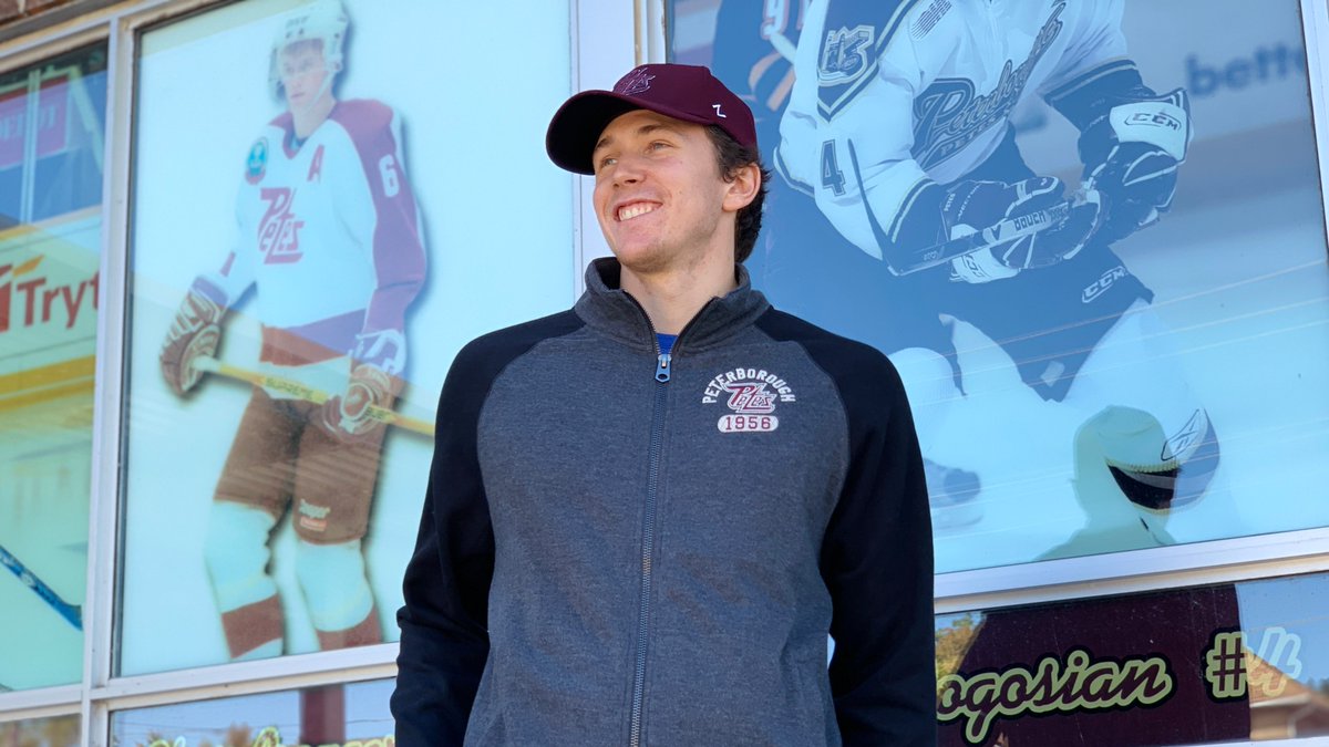 PetesOHLhockey's tweet photo. Looking for last minute gifts for the Petes fan in your life? Your last chance to order from our online store with guaranteed local (#ptbo city limits) delivery before Christmas is tomorrow at 12:00pm!

SHOP >> https://t.co/0wfk73tabi https://t.co/bs9CjJVPAR