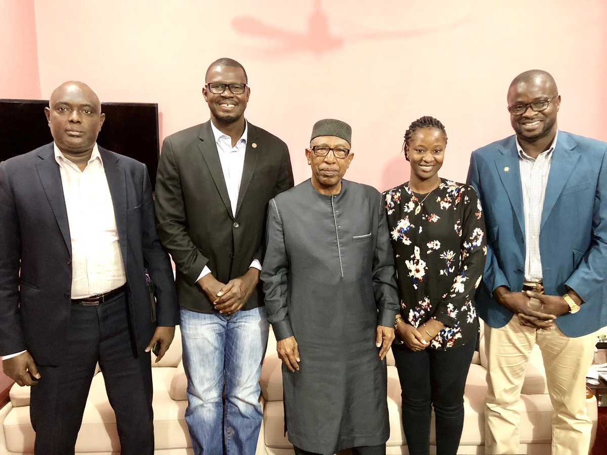Kondoba's tweet photo. Magnifique rencontre aujourd’hui entre l’équipe de @AccountLab #Mali et le Ministre de l’Habitat #Hama_Ould_Sidi_Mohamed_Arby pour parler de collaboration dans le futur. Il s’est dit 100% à la disposition du Lab et un grand #supporteur de nos actions innovantes https://t.co/aLXN7dB8AQ
