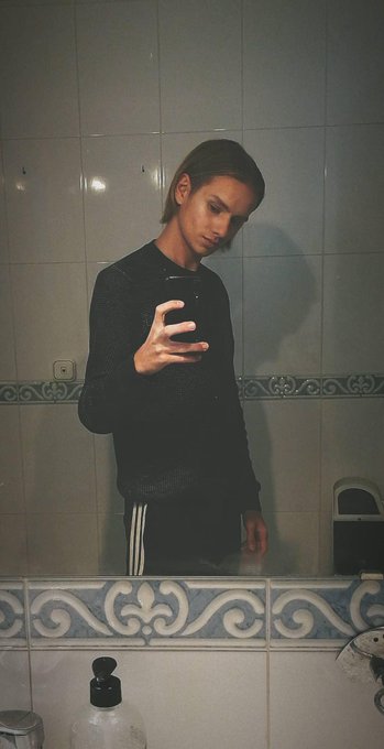 I'm live on @chaturbate . Come to see https://t.co/SDBeu2i3zw https://t.co/zNMRmwGl3j<a class="tags" href="/tag/chaturbate">@chaturbate</a>