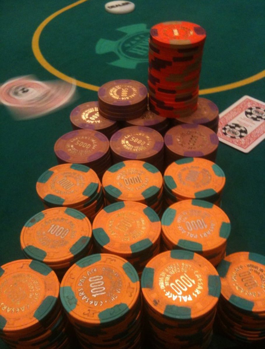 ICuRaRook's tweet image. 🎅🏼 🎁 🎅🏼 🎁 🎅🏼 🎁

I am playing the @Wsop $500,000 Main Event today @HarrahsVegas 

Giving away 2% (randomly) of whatever I win to one lucky person who...

✅ Retweets 
✅ Follows @ICuRaRook and @ACR_POKER