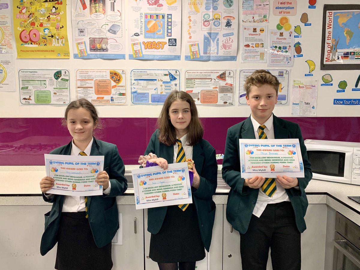 ArchbishopFood's tweet photo. Year 8 Christmas get-together at lunchtime today! Along with some of the Year 8 @archbish_Dyfrig awards! Merry Christmas everyone!🎄☃️❄️ #Christmas #Dyfrighouse https://t.co/u3U8tfu9tp