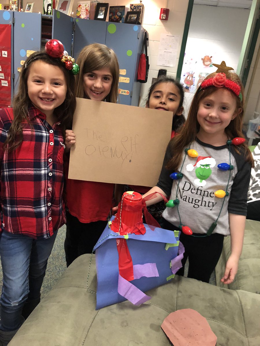 kellywagg78's tweet photo. Santa’s Elves don’t stand a chance with these traps!!! Great team work, 1st Grade Sharks! @HumbleISD_SFE #sfesharks
#howtocatchanelf https://t.co/70ha6ldIm2