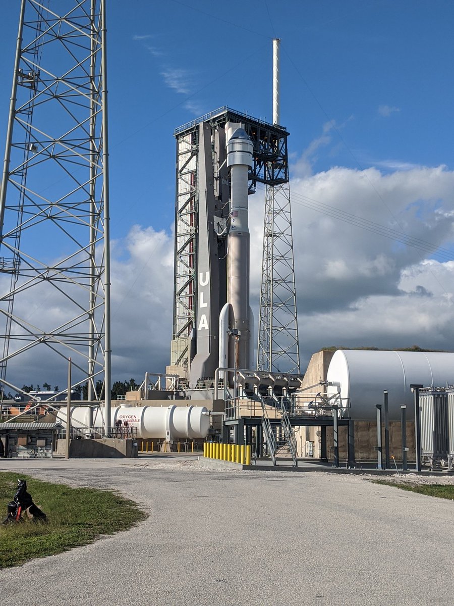 chelsea_gohd's tweet image. That rocket looks ready to go! #GoStarliner #GoAtlas 

@SPACEdotcom