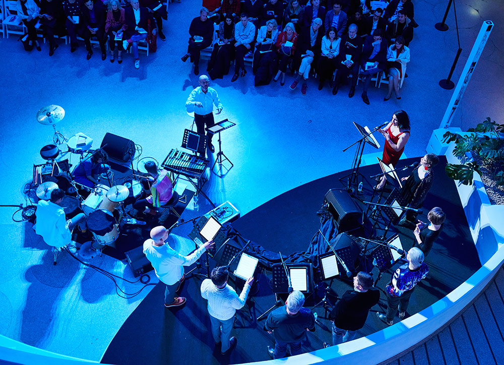 #TBT to earlier this week when we capped off our fall season with a holiday concert featuring @RoomfulofTeeth, @caroshawmusic, and <a href="/T_I_G_U_E/">TIGUE</a>, with lighting design by #BrandonStirlingBaker in the <a href="/Guggenheim/">Guggenheim New York</a>'s iconic #FrankLloydWright-designed rotunda!