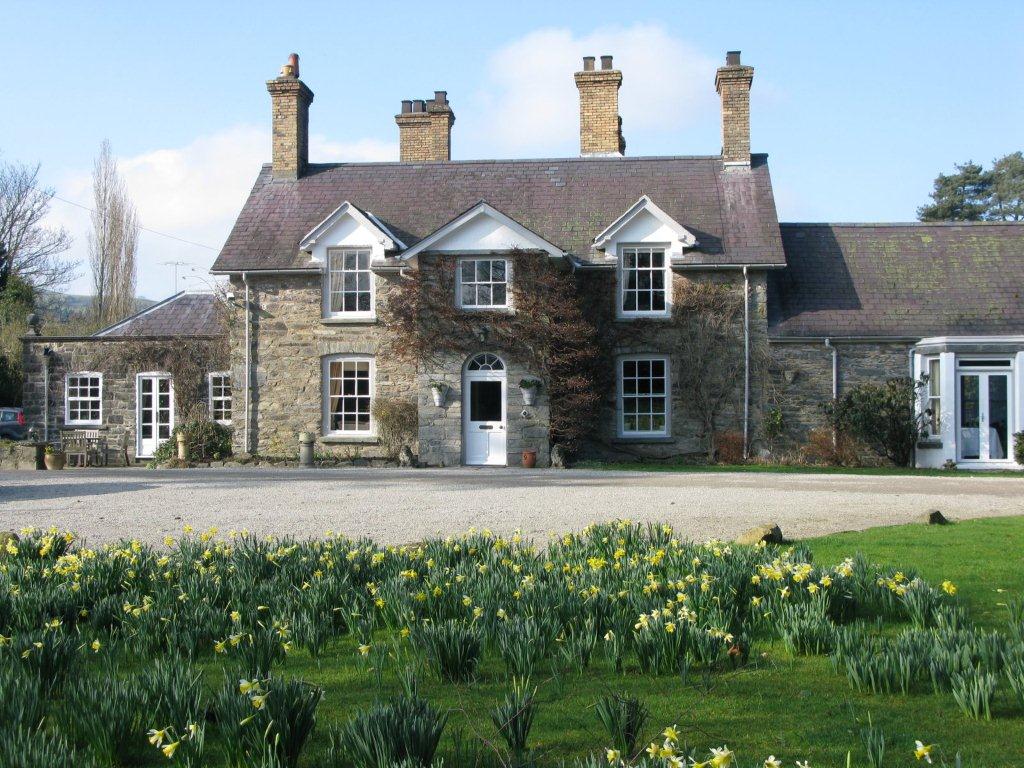 Rarebits's tweet photo. Fancy a break between Xmas and New Year?
Our top recommendation is a stay at Tyddyn Llan near Bala.
@BryanWebb's 6 course tasting menu won't leave you disappointed, if you stayed an extra night or two we wouldn't blame you! To book call 0800 161 5894.
#WelshRarebits #Gourmet https://t.co/kdJf9VBGba