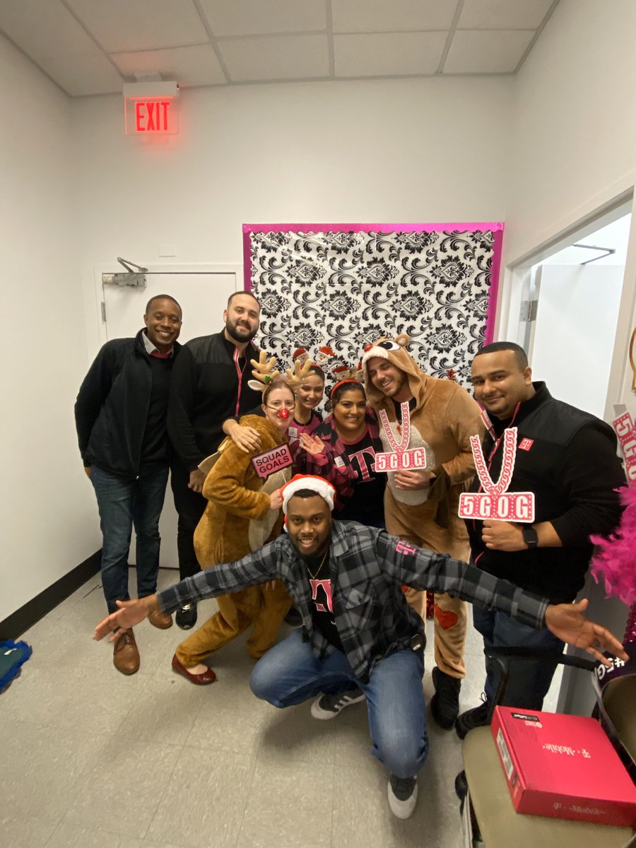 alisham926's tweet photo. Happy Holla Days!!! β€οΈπ#5GOG @ARod_013 @StephenJamesA @StevenDewitz @venecoinorlando @AndreAcierno @JacklinCaroline @DamienCharles11 https://t.co/pPieLEa4z6