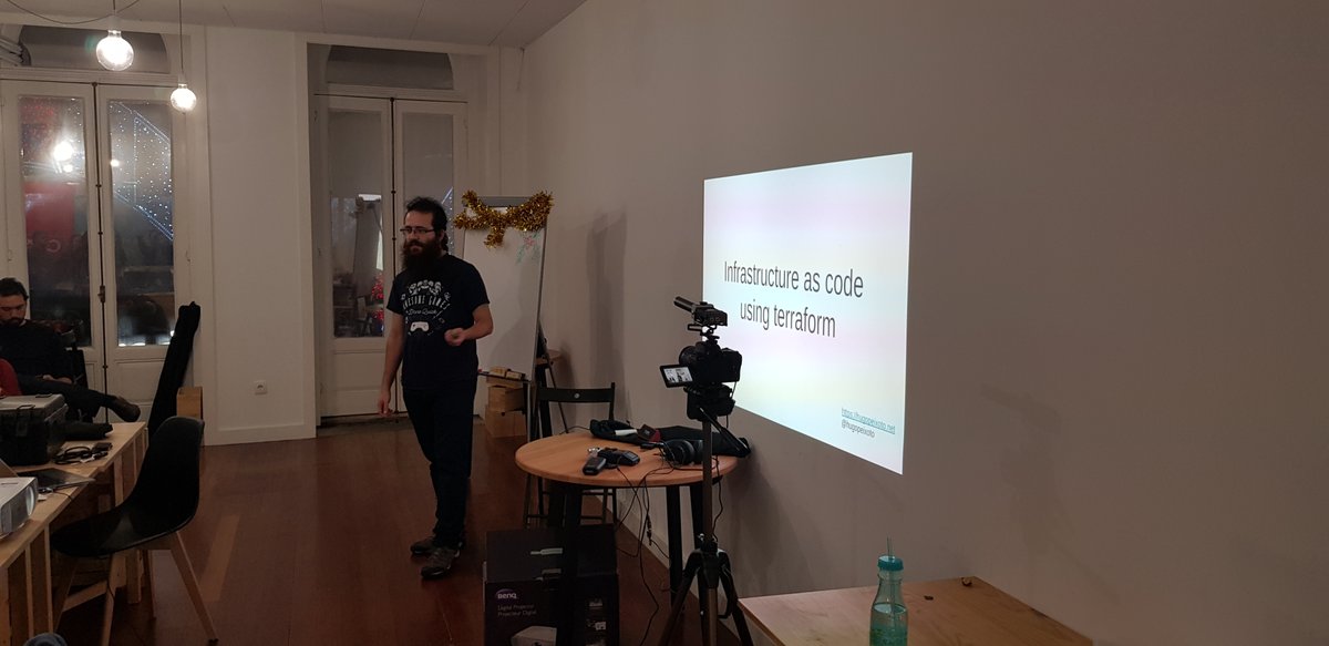 portocodes's tweet photo. better late than never , this month's #portocodes is underway with a talk on terraform by @hugopeixoto https://t.co/vABXHpF2hU