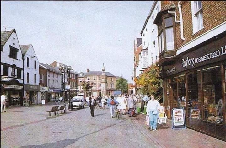 OrmskirkDirect's tweet image. Another image bringing back memories for #throwbackthursday!⠀⠀
Many thanks to Ormskirk Bygone Times for sharing this image! Check out their page on facebook 🙌⠀
#thursday