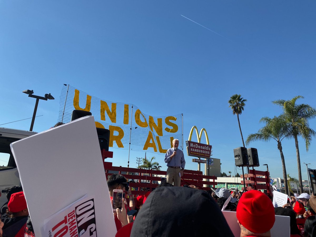 FightForAUnion's tweet image. Tune into @Fightfor15LA for live coverage of massive low wage worker strike happening in LA NOW. @JoeBiden currently addressing workers in the lead up to #DemDebate #UnionsForAll #FightFor15
