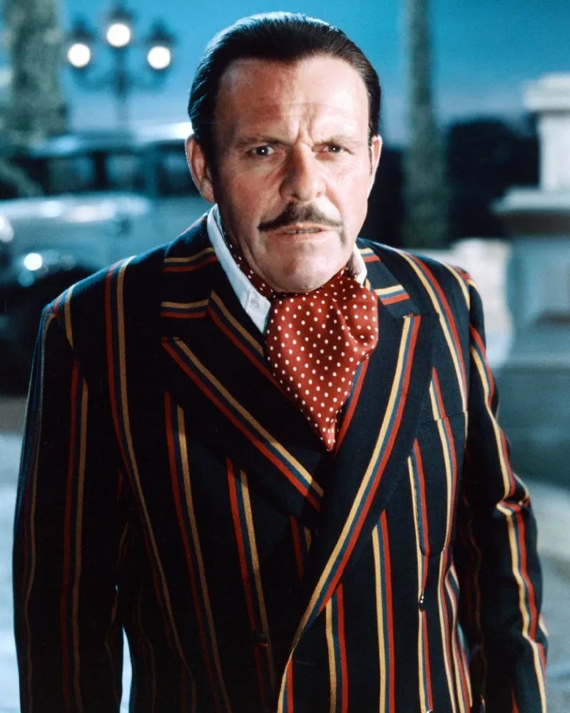 Terry-Thomas, Too Many Crooks, blazer, spotted cravat