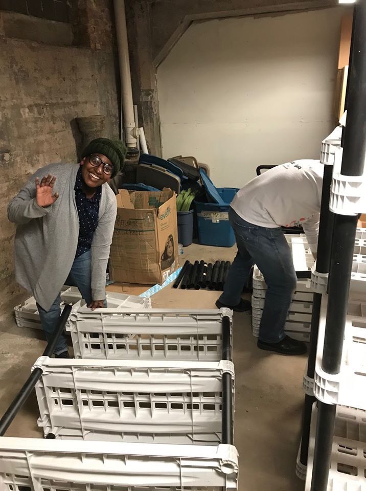 ChrisAbeleMKE's tweet photo. We volunteered this morning at Revitalize Milwaukee (@rtmilwaukee) to help them prepare to move into the new year. 2020 marks their 20th year and they are positioned to serve more homeowners who help keep neighborhoods strong! Thank you for having us! #BlockBuildMKE ๐ช๐พ๐ก https://t.co/9sBskPSBMz