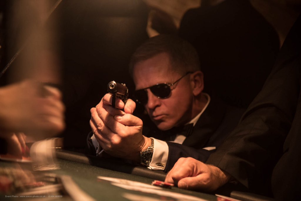 LookalikeBond's tweet photo. The croupier is working for SPECTRE. Merry Christmas from MI6. Thanks for the great photo https://t.co/knjeiLfCkt https://t.co/InmHfW4awJ