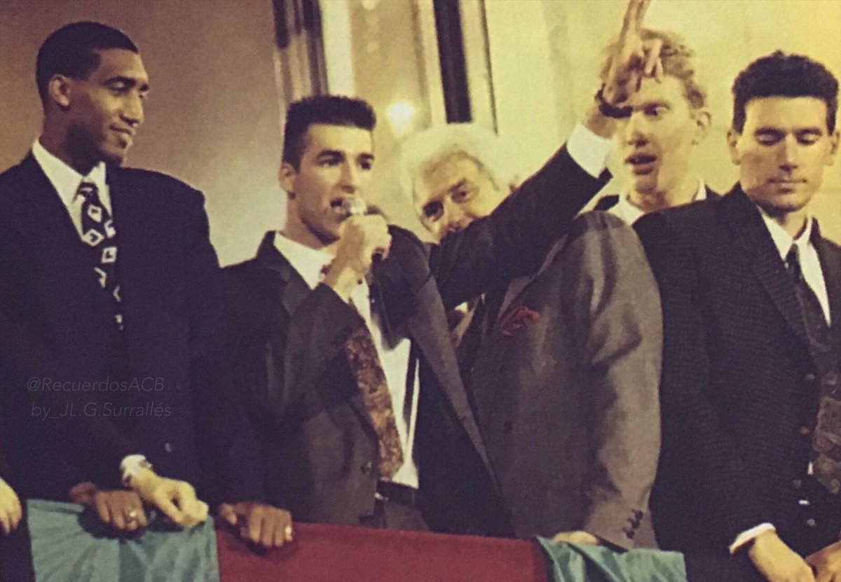 Harold Pressley, Tomás Jofresa, "Lolo" Sainz, Carlos Ruf y Jordi Pardo celebrando el primer título #ACB (90/91) de la Penya: