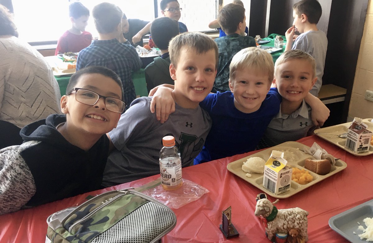 nicksofio's tweet image. Lakeview Fancy Lunch today - always is such a fun time for all!  #LKCanDoKids #ALASconnectED