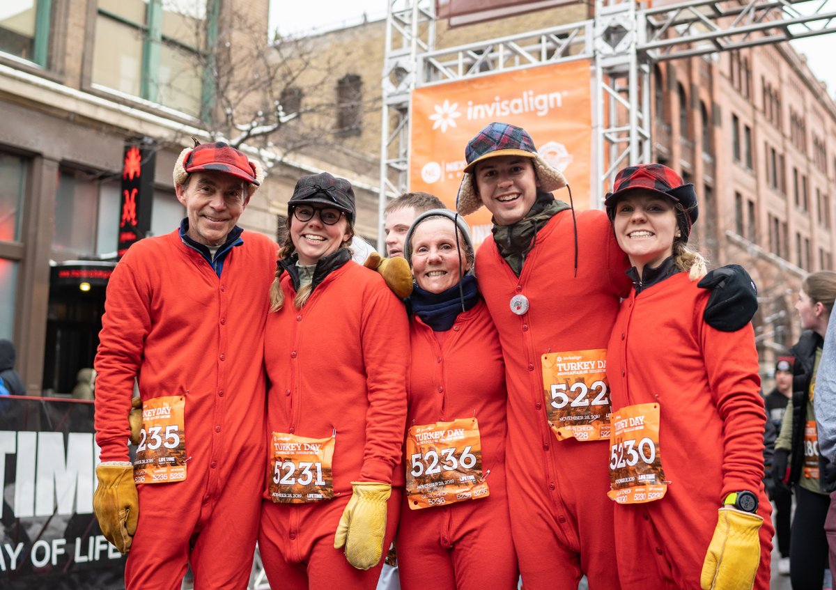 TurkeyDay5k's tweet photo. Only 50 spots remaining at the early bird price of $25 for our 2020 race! Once those 50 spots are gone the price will increase to $35, so get your spot on our 2020 start line now for the best possible price! Gobble gobble! 🦃Register here: https://t.co/jXq0bycpYo #EarnYourPie https://t.co/hJOmdPiWqY