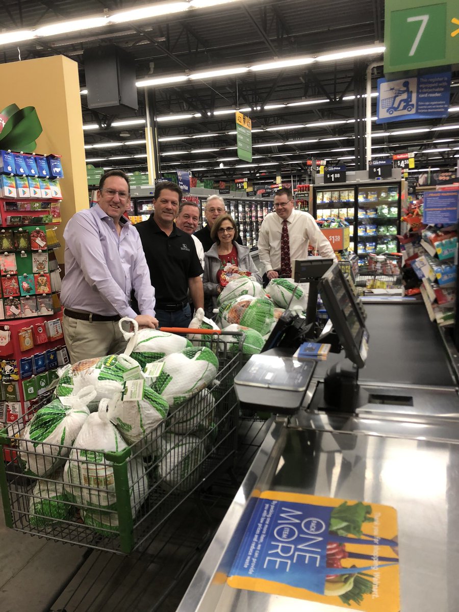 LaMiradaLewis's tweet image. Rotary Club Shopping Spree for the local Good Sam Food Bank!